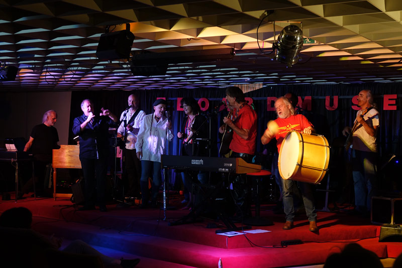 17 - SIMPLY THE BEST