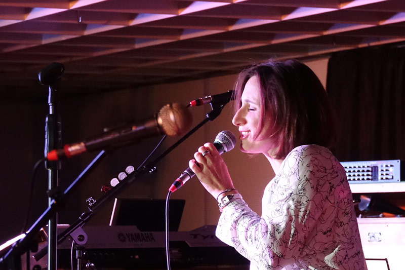 18 - SIMPLY THE BEST - HEIDI BRANDSTÄTTER