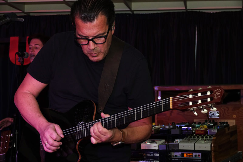 01 - YET ANOTHER FLOYD - RICHY ZWEIMÜLLER