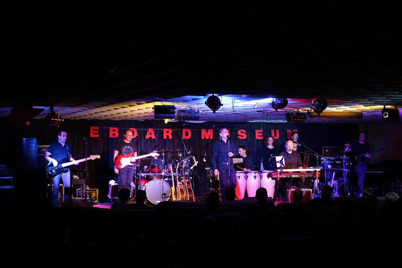 11 - YET ANOTHER FLOYD