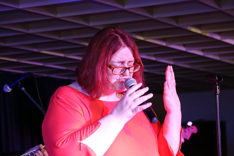 01 - SCHOOL 'S OUT - SERINA BABKA