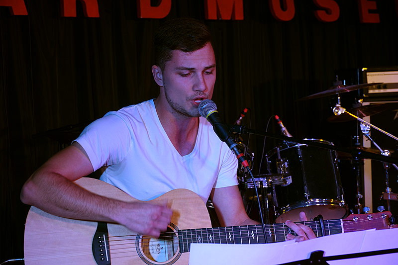 01 - ORF LANGE NACHT DER MUSEEN - MICHAEL (NEW SCHOOL OF ROCK)