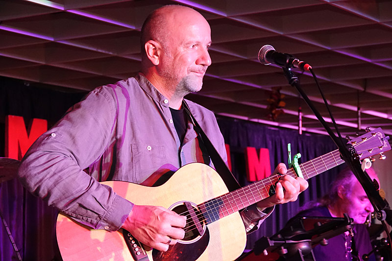 07 - BAND OVER TROUBLED WATER - HERBERT BRANDSTÄTTER