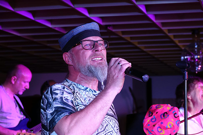 01 - SONG CONTEST PARTY - THOMAS FORSTNER