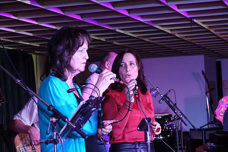 05 - SONG CONTEST PARTY - KARIN JAMMER UND HEIDI BRANDSTÄTTER