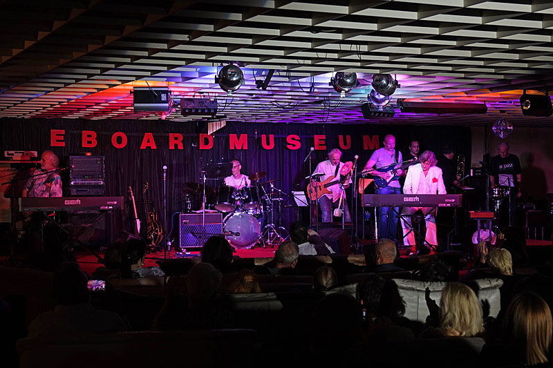 23 - SONG CONTEST PARTY - GERT PRIX UND DIE UDO TRIBUTE BAND