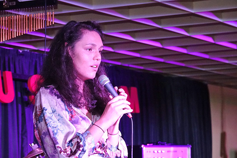 01 - SCHULLER & SÖHNE - EVA MORENO