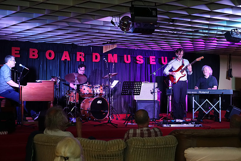 02 - SCHULLER & SÖHNE