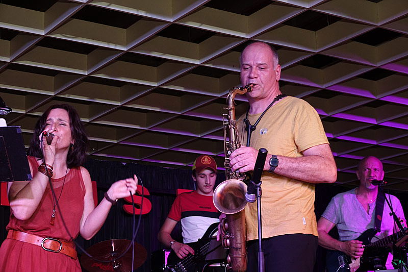 08 - SCHOOL'S OUT - THE BRANDSTAETTERS