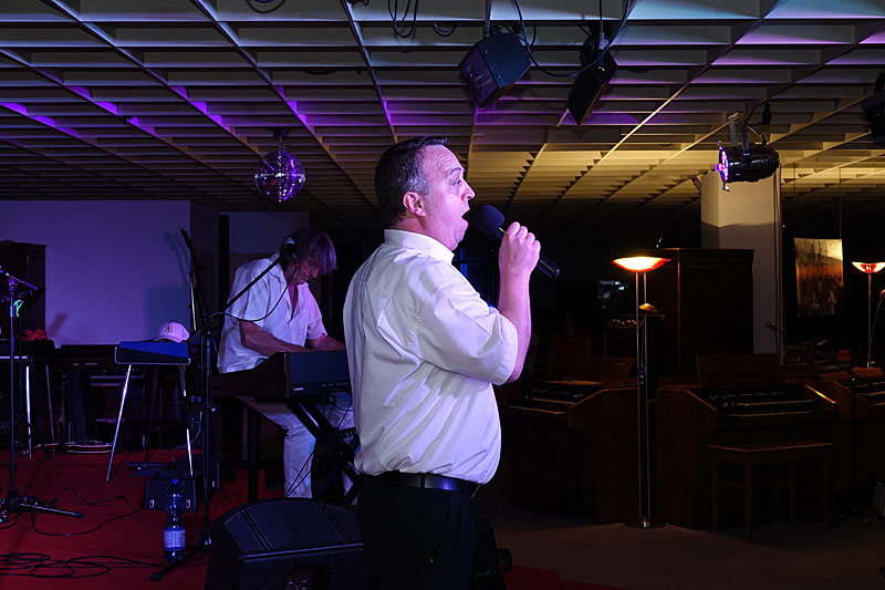 20 - SCHOOL'S OUT - MARTIN LEITNER