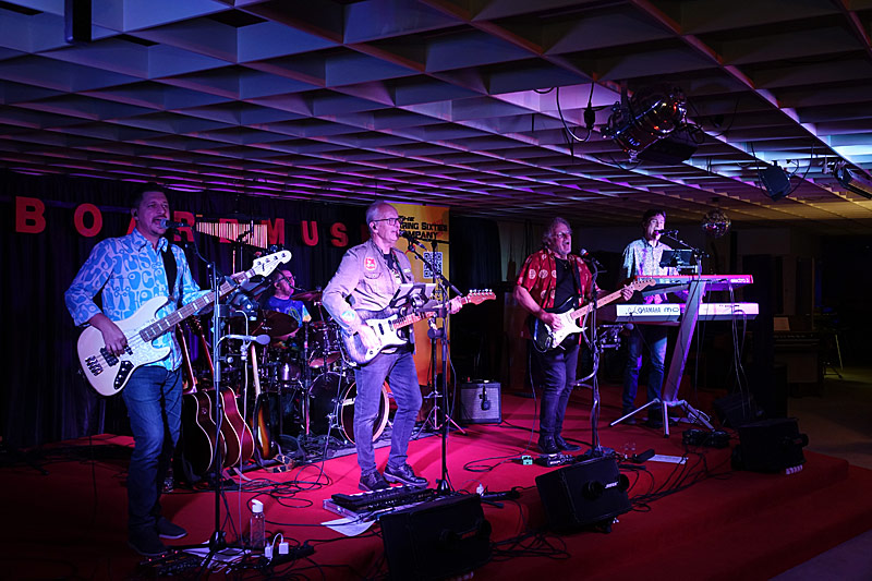 02 - ROARING SIXTIES COMPANY