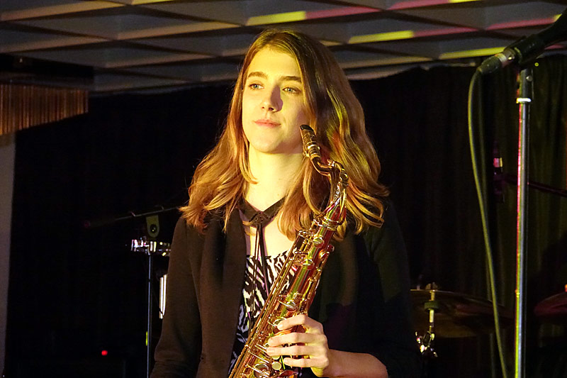 06 - YET ANOTHER FLOYD - CHRISTIANE HELML