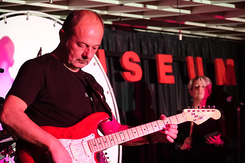 07 - YET ANOTHER FLOYD - JOHNNY ERLER