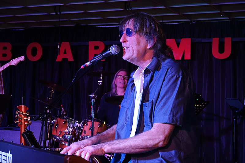 03 - LET IT BEAT - GERT PRIX