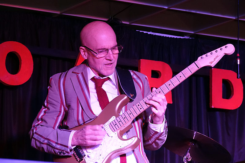 04 - LET IT BEAT - EGBERT GÖTZINGER