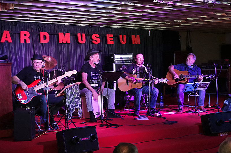 02 - WOLF & OTHER ANIMALS