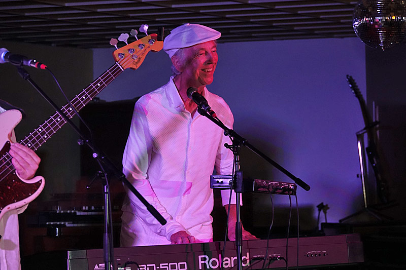 01 - THE RUBETTES- BILL HURD