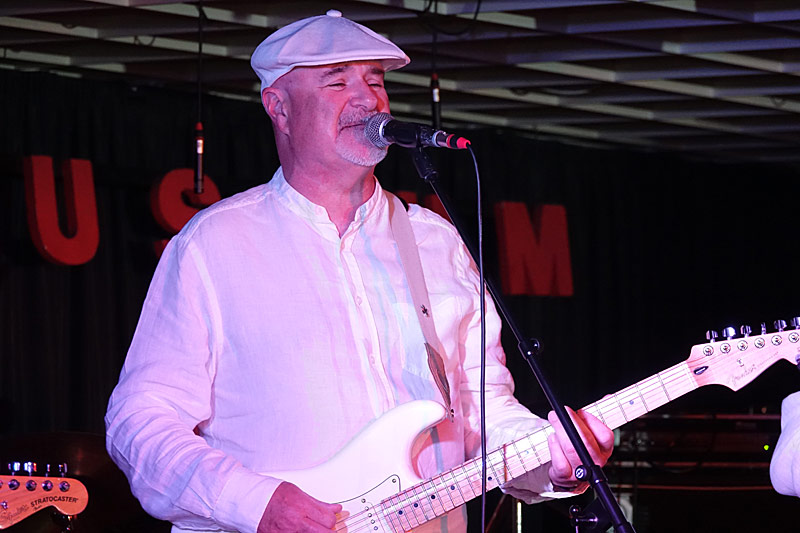 04 - THE RUBETTES - ROGER MICHAEL NICHOLAS