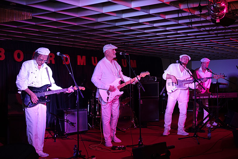 07 - THE RUBETTES