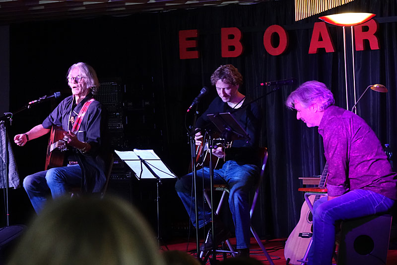 06 - EIN ABEND ZU DRITT