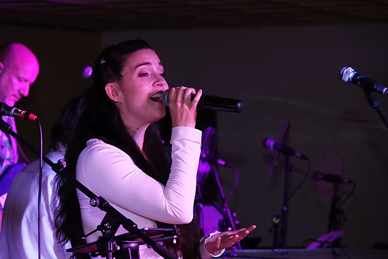 01 - SONG CONTEST PARTY - NADINE BEILER