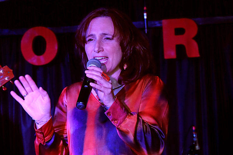 06 - SONG CONTEST PARTY - HEIDI BRANDSTÄTTER