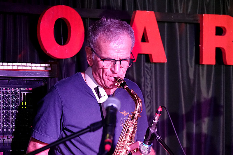 18 - SONG CONTEST PARTY - PAUL TATSCHL