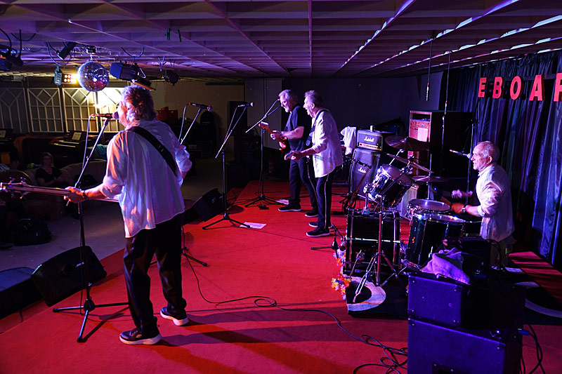 05 - DOZY, BEAKY, MICK & TICH