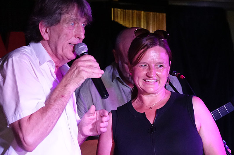 02 - SCHOOL'S OUT - GERT PRIX UND SABINE GRÜNBERGER, MOKI