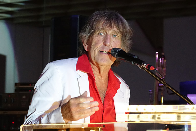 01 - UDO TRIBUTE BAND - GERT PRIX