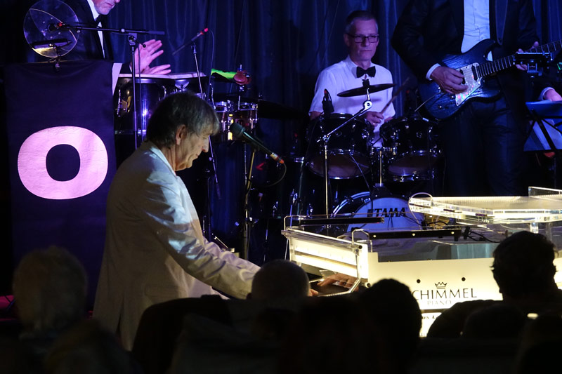 05 - UDO TRIBUTE BAND - GERT PRIX