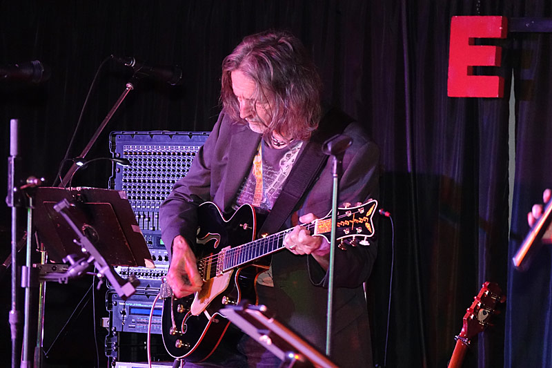 07 - SONGS OF DEATH - HARRY HOLLER