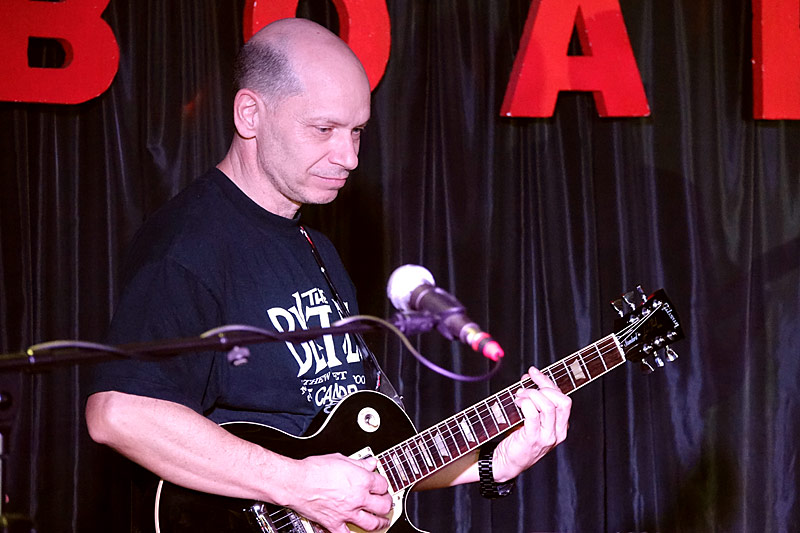 12 - LET IT BEAT - TONY HAAS