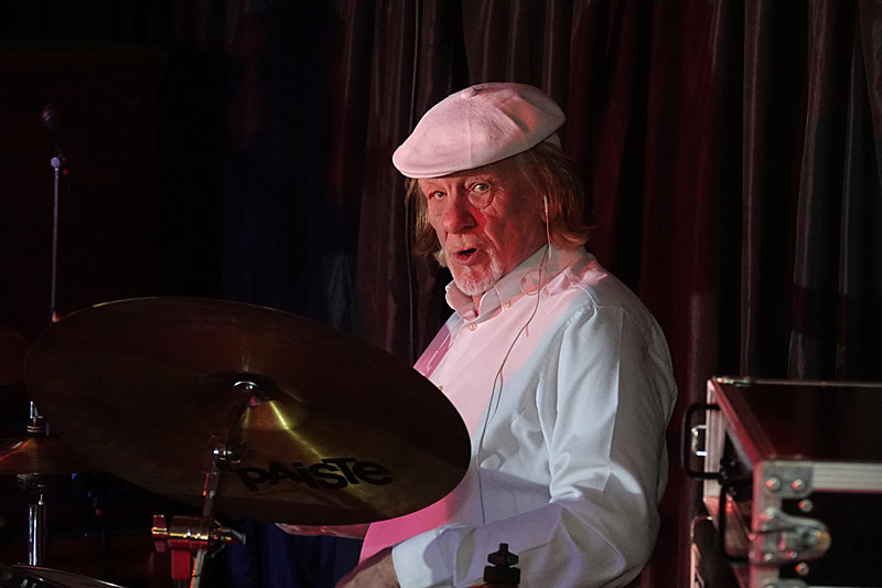 06 - THE RUBETTES FEAT. BILL HURD - ROGER JACOBS