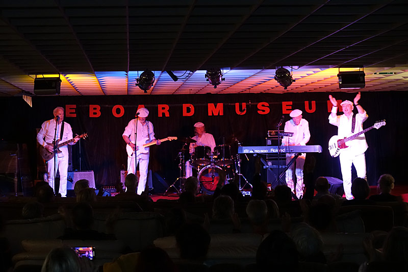 07 - THE RUBETTES FEAT. BILL HURD