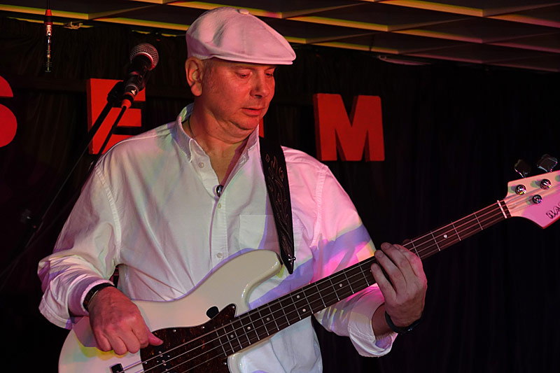 08 - THE RUBETTES FEAT. BILL HURD - MIKE DAEGNALL