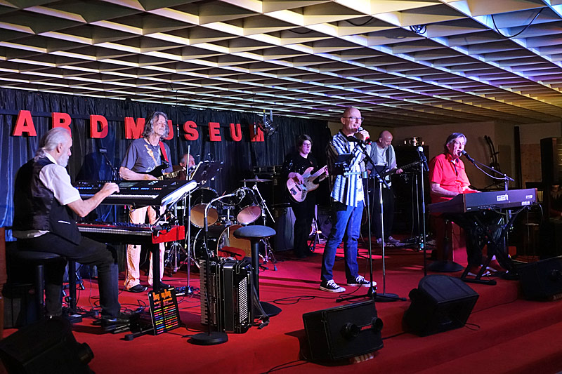 08 - MARMOR STEIN UND EISEN