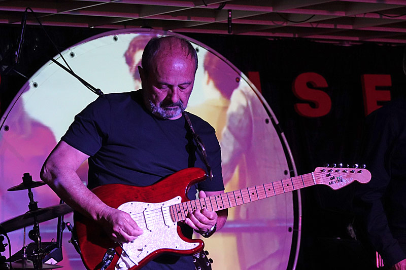 01 - YET ANOTHER FLOYD - JOHNNY ERLER