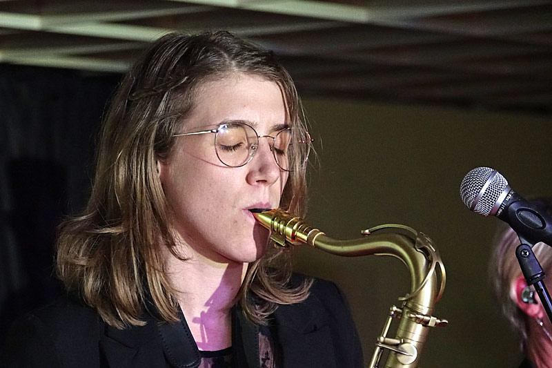 04 - YET ANOTHER FLOYD - CHRISTIANE HELML