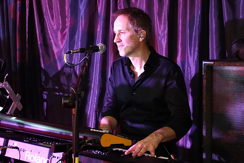 09 - YET ANOTHER FLOYD - FRANZ GANGL