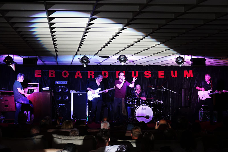 02 - IAN PAICE & VOODOO STRAT