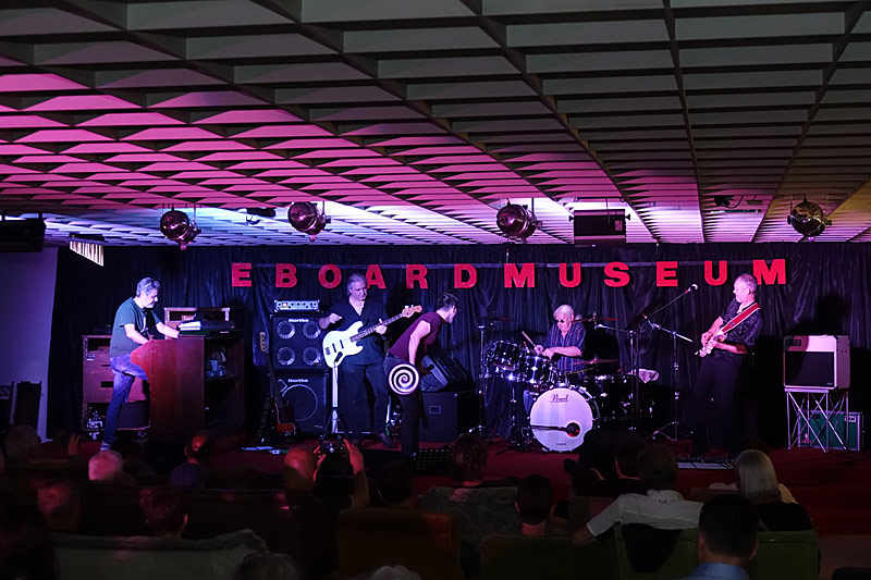 10 - IAN PAICE & VOODOO STRAT