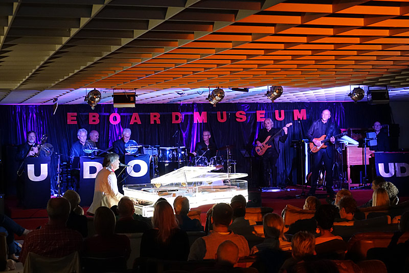 02 - UDO TRIBUTE BAND