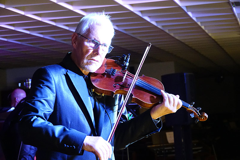 10 - UDO TRIBUTE BAND - HANS SPREITZHOFER