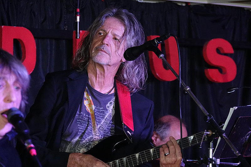 13 - SONGS OF DEATH - HARRY HOLLER