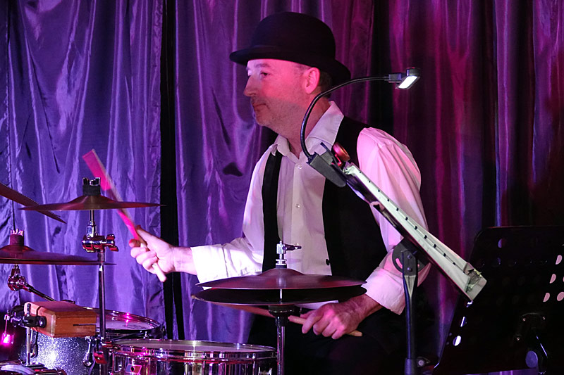 03 - VERY OLD STOARIEGLER DIXIELAND BAND - AARON OFNER